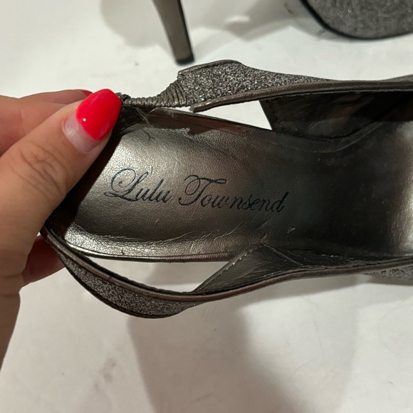 LULU TOWNSEND Women’s Silver Glitter Open Toe Strappy Heels - size 6 - Picture 6 of 7